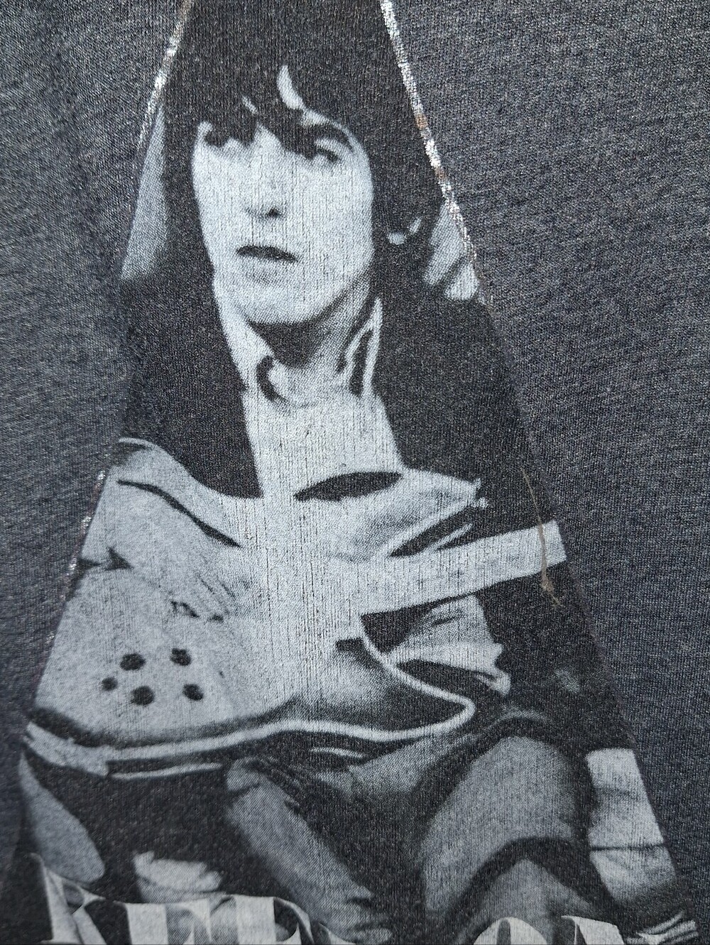 Keep On Rockin' Graphic V‑Neck Tee - Charcoal Beattles George Harrison - Picture 2 of 5